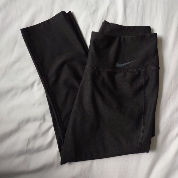 Nike Drifit Capri (black) - Picture 1 of 5